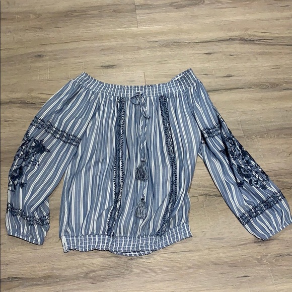 Off shoulder top - Picture 1 of 2